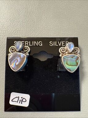 Vintage Sajen sterling silver clip earrings.